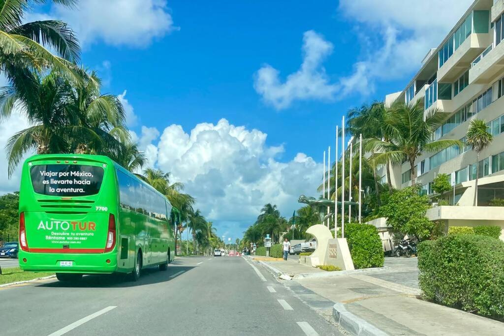 Cancun Oceanfront, Entire Apartment ภายนอก รูปภาพ