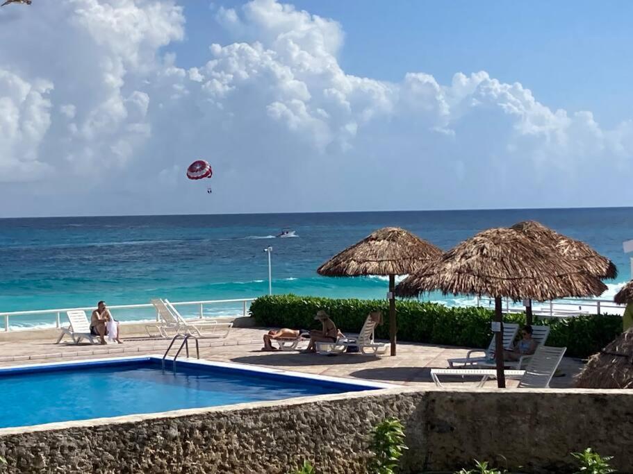 Cancun Oceanfront, Entire Apartment ภายนอก รูปภาพ